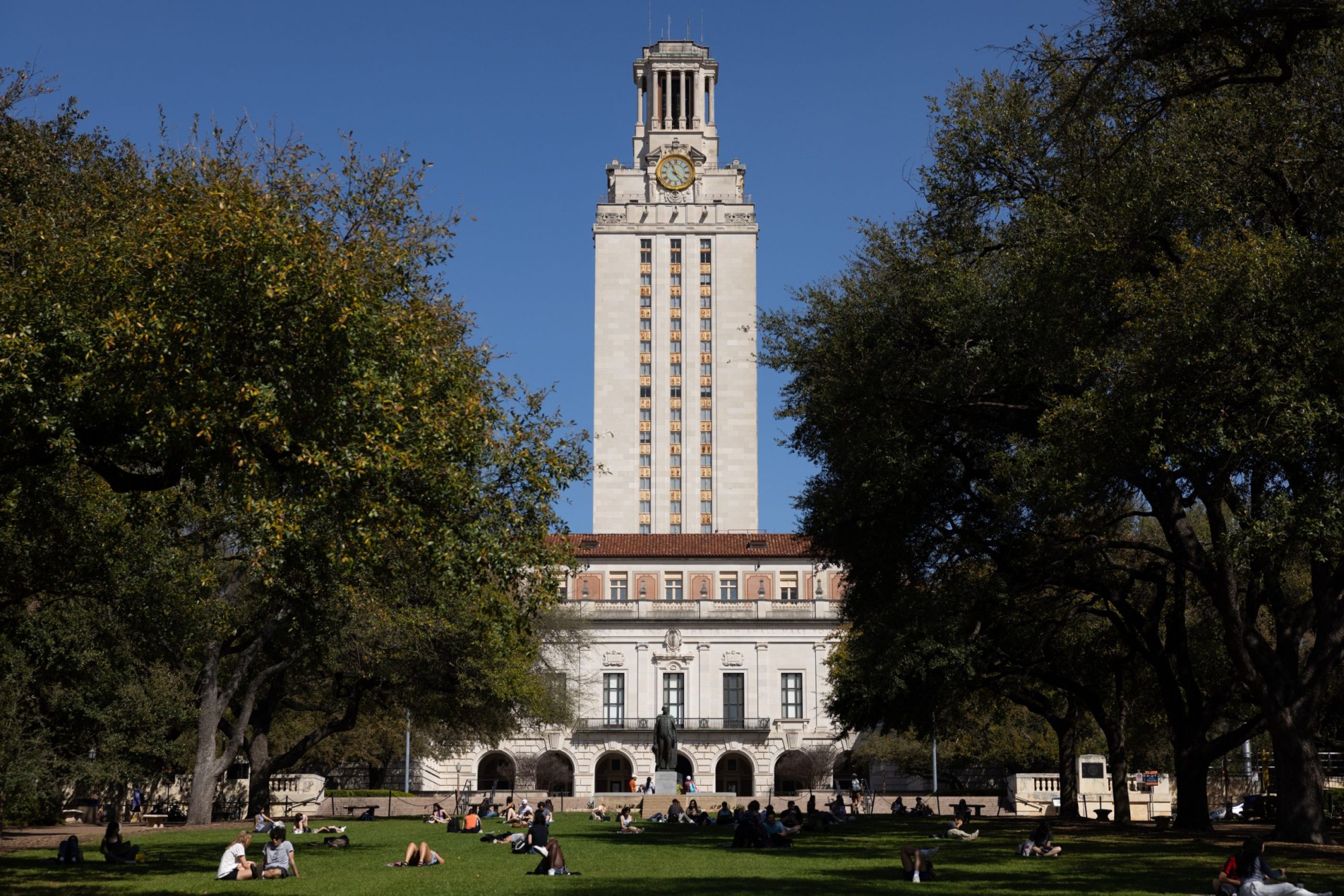 Students gather at the University of Texas at Austin's South Mall on Feb. 22, 2024.