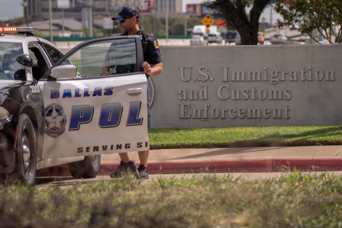Dallas police outside the U.S. Immigration and Customs Enforcement facility, where three migrants were shot on September 24, 2025. A second victim died from his injuries this week, bringing the death toll to three, including the shooter.