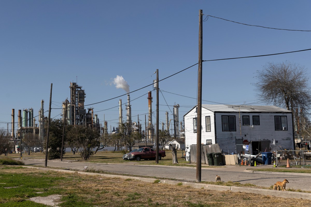 A house next to a refinery in the Hillcrest neighborhood in Corpus Christi on Feb. 7, 2022.